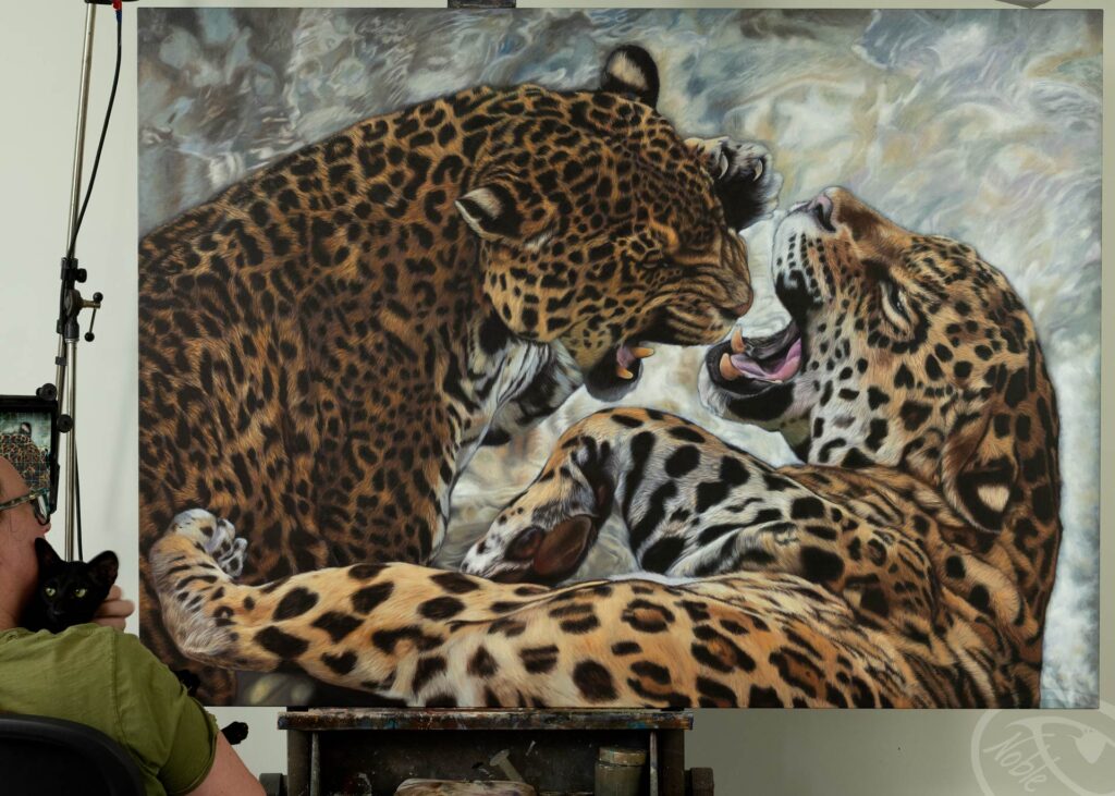 Tableau à l'huile d'Anne-Marie Noble grand format de 2 jaguars en mouvement